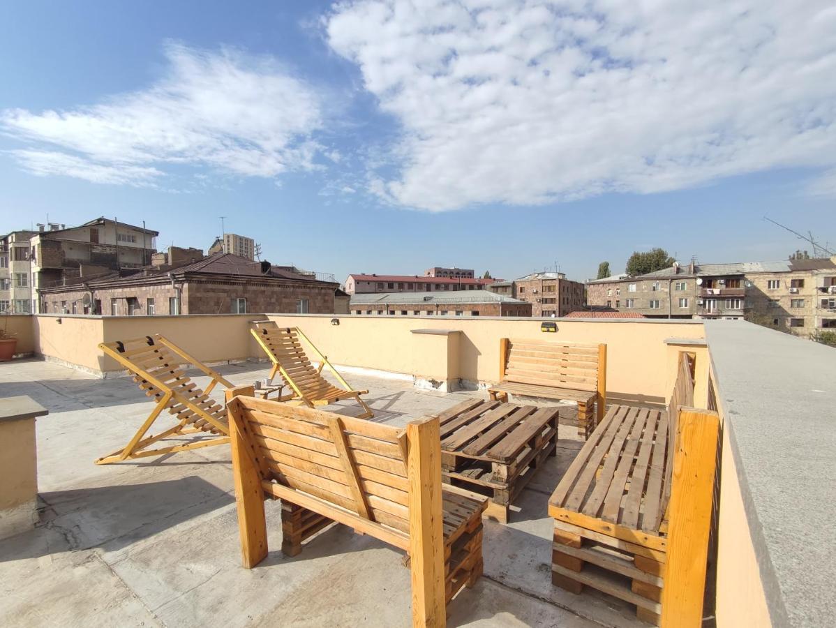Ferienwohnung Tulip - 1BR - Self Checkin - Garden - BBQ - Netfli# Erivan Exterior foto